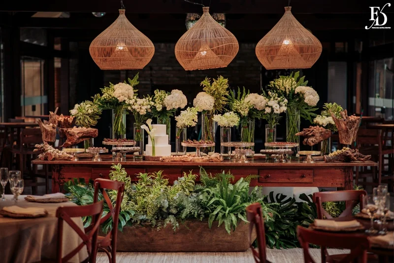 casamento no alto da capela em porto alegre com decoração elegante sofisticada delicada em verde e branco por life eventos especiais mesa de doces