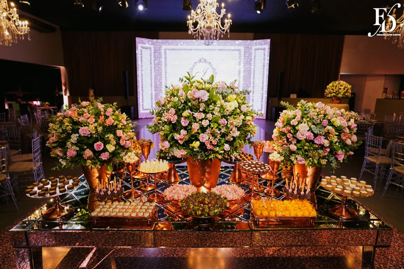 festa de aniversario de 15 anos realizada no party room em porto alegre com organização projeto de decoração e cerimonial de life eventos especiais cerimonialista em porto alegre