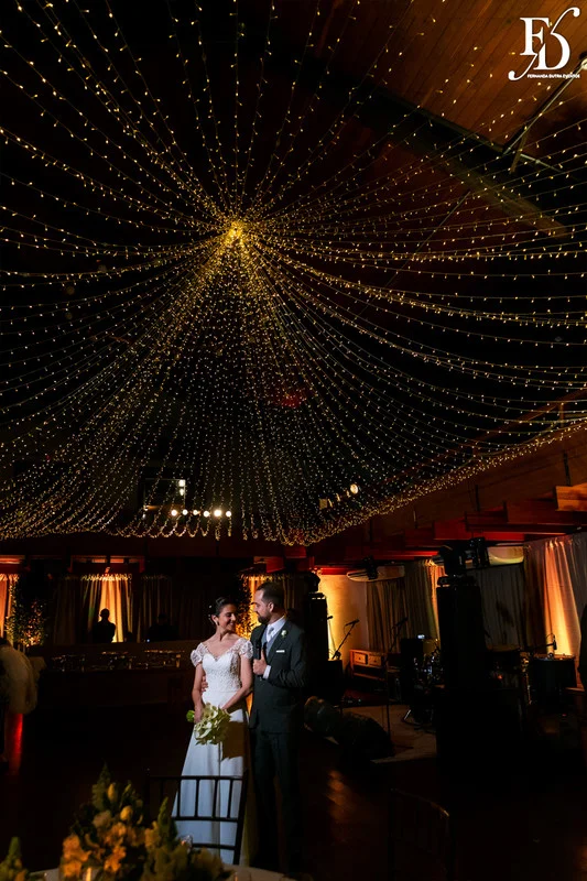 casamento a beira do rio guaiba em porto alegre no clube veleiros do sul com decoração botânica greenery sofisticada moderna e elegante por life eventos especiais assessoria e cerimonial de casamento em porto alegre casamentos de luxo