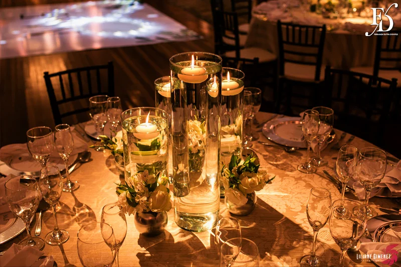casamento com cerimônia na casa vetro em porto alegre e cerimônia na igreja cristo bom pastor com decoração clean clássica sofisticada e contemporânea em branco verde prataria e cristais por life eventos esepciais cerimonialista wedding planner em porto alegre