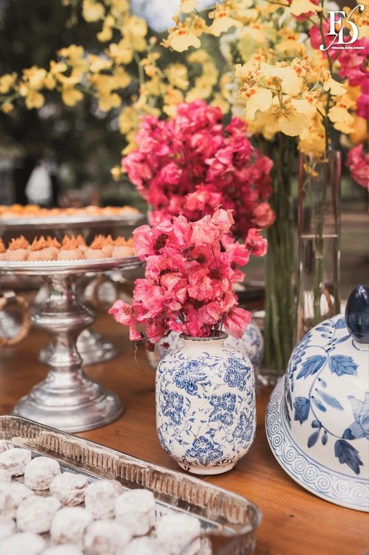 casamento diurno almoço de domingo em família no alto da capela mesa de doces