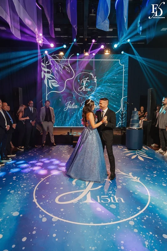 festa de 15 anos porto alegre na casa vetro com tema de aurora boreal