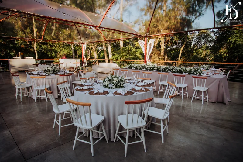 casamento realizado na casa na chácara em porto alegre mini-wedding intimista para 40 convidados com decoração clássica e elegante em branco e verde por life eventos especiais cerimonialistas em porto alegre