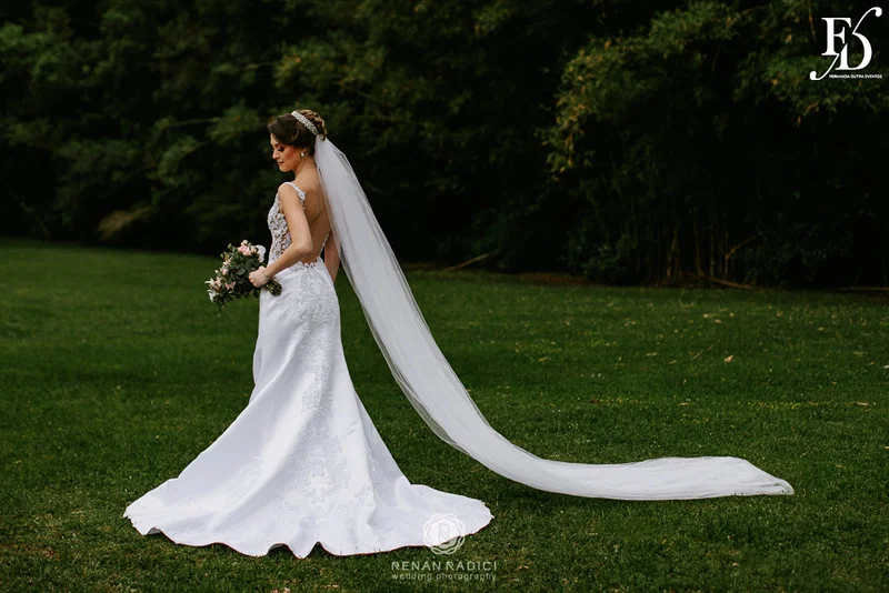 casamento diurno realizado em porto alegre rs no alto da capela por life eventos especiais cerimonialista wedding planner especializada em casamentos de alto padrão em porto alegre decoração boho chic botânica em tons de nude rosa e verde por life eventos especiais