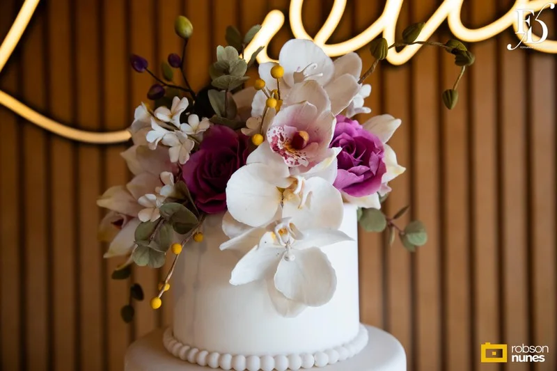 casamento destination wedding no Espaço Paraíso em Porto Alegre Alvorada Viamão noivo americano e noiva brasileira equipe bilingue de cerimonial evento com decoração romântida elegante e sofisticada em tons de rosa