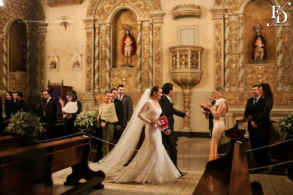 casamento de paulo jubilut e rafaela grippa organizado no formato destination wedding em porto alegre com cerimônia na igreja nossa senhora das dores festa e recepção no salão por-do-sol da aabb porto alegre com decoração clássica por life eventos especiais cerimonialista porto alegre