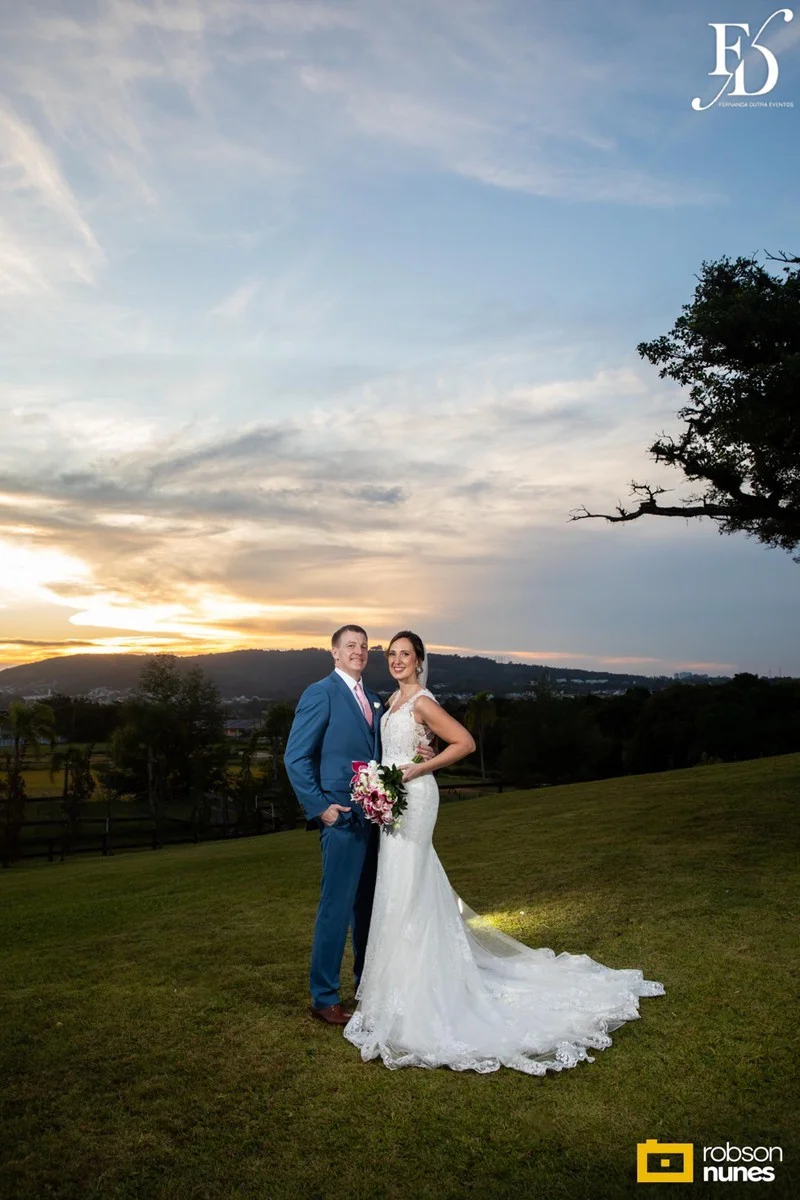 casamento destination wedding no Espaço Paraíso em Porto Alegre Alvorada Viamão noivo americano e noiva brasileira equipe bilingue de cerimonial evento com decoração romântida elegante e sofisticada em tons de rosa