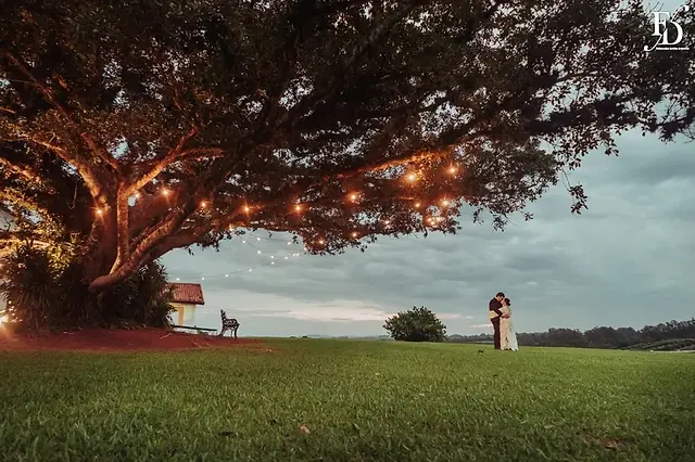 casamento organizado por life eventos especiais na estância das oliveiras em viamão com decoração campeira rústica e minimalista para um casal autêntico e cheio de personalidade