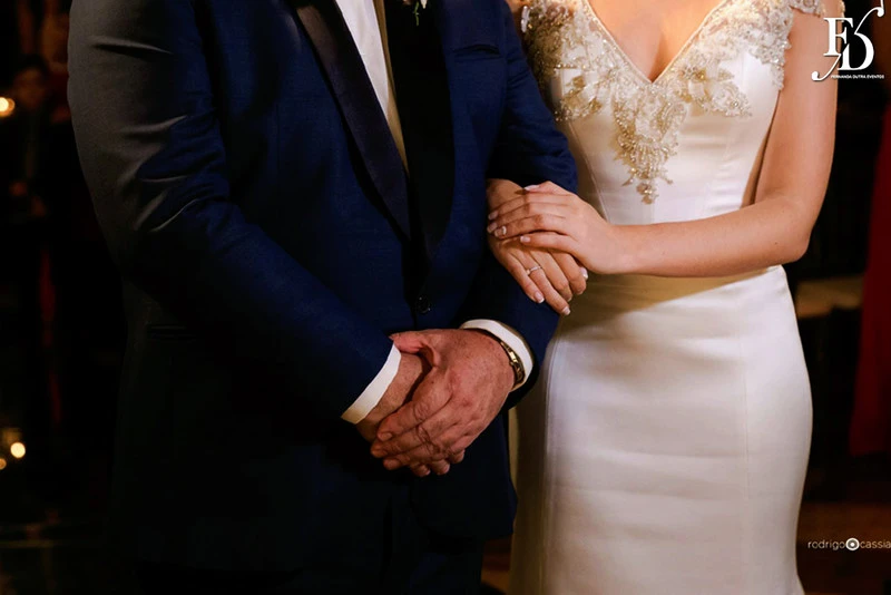 casamento com decoração luxuosa na associação leopoldina juvenil em porto alegre cerimônia no salão imperatriz e recepção no salão leopoldina com decoração clássica elegante sofisticada casamento luxo por life eventos especiais