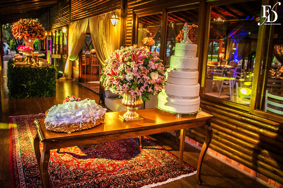 casamento com cerimônia e recepção no sítio da figueira evento organizado no formato destination wedding em porto alegre com decoração elegante sofisticada e luxuosa por life eventos especiais cerimonialista para casamento em porto alegre