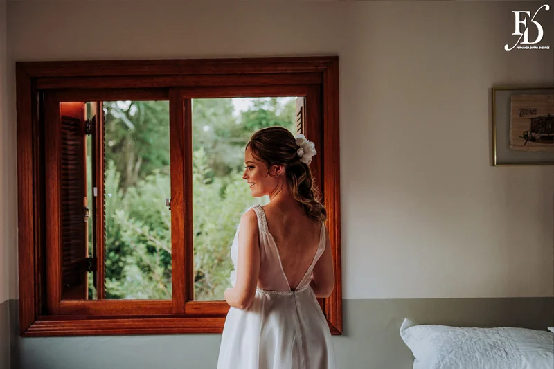 casamento realizado na casa na chácara em porto alegre mini-wedding intimista para 40 convidados com decoração clássica e elegante em branco e verde por life eventos especiais cerimonialistas em porto alegre