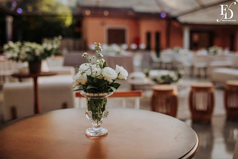 casamento realizado na casa na chácara em porto alegre mini-wedding intimista para 40 convidados com decoração clássica e elegante em branco e verde por life eventos especiais cerimonialistas em porto alegre