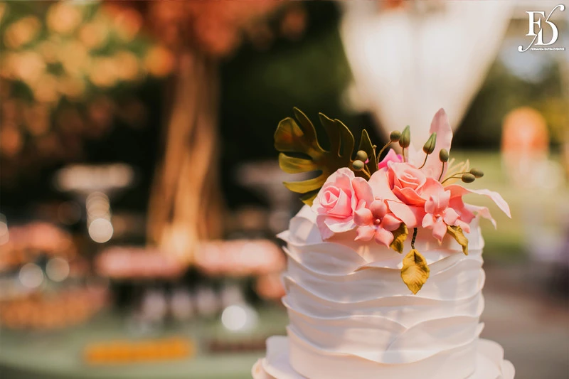 casamento realizado na alameda figueira em cachoeirinha com decoração romântica e delicada em tons de rosa e verde com bouganvilles por life eventos especiais assessoria e cerimonial de casamentos em porto alegre