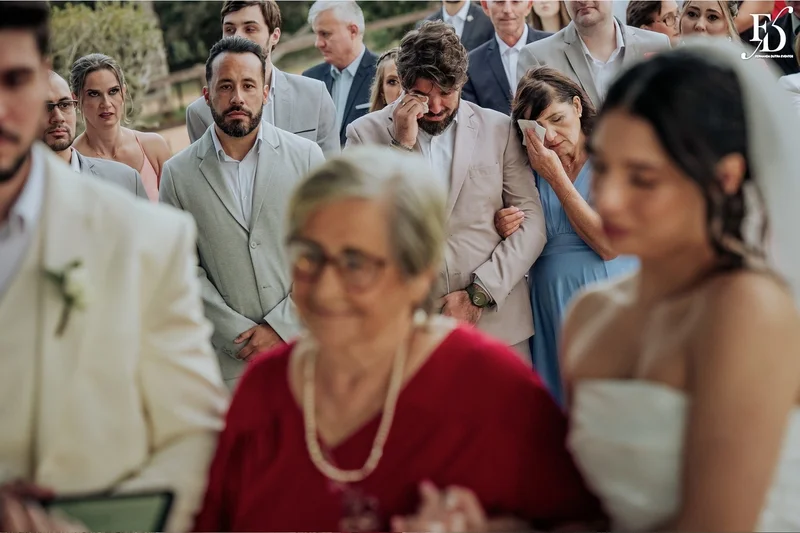 casamento no espaço paraíso em porto alegre cerimônia ao ar livre com decoração minimalista clean e delicada estilo pinterest por life eventos especiais