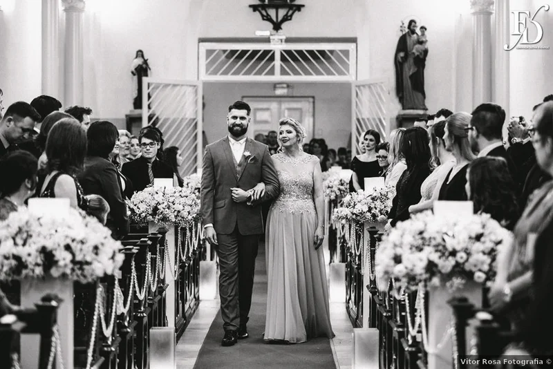 casamento com cerimônia na igreja nossa senhora da conceição igreja matriz de são leopoldo e festa no espaço tao em novo hamburgo com decoração outonal em tons terrosos marsala laranja e amarelo num projeto luxuoso sofisticado e elegante por fernanda dutra cerimonialista em porto alegre por life eventos especiais