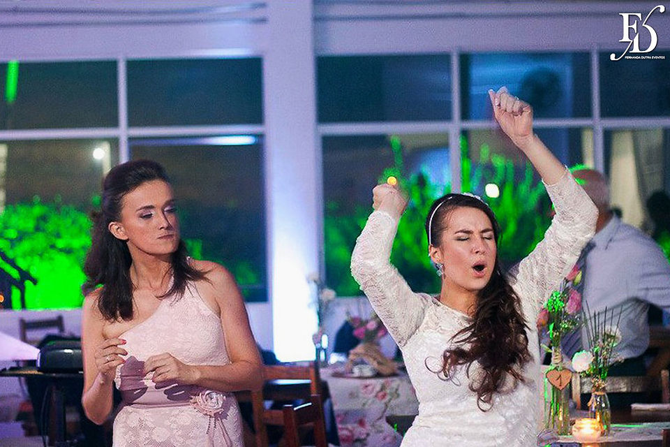 casamento destination wedding em teutônia no interior do RS na lagoa da harmonia com cerimônia celta à beira da lagoa casamento diurno ao ar livre com proposta ecológica e sustentável por life eventos especiais cerimonialista para casamento em porto alegre