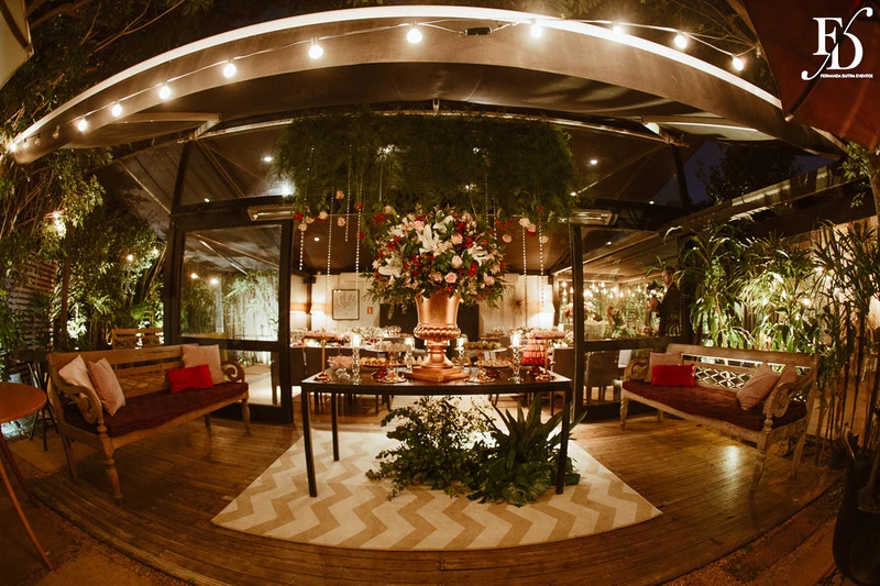 mini-wedding sofisticado e elegante realizado no le bistrot gourmet casamento com 30 convidados luxuoso por life eventos especiais cerimonial e organização de casamento em porto alegre