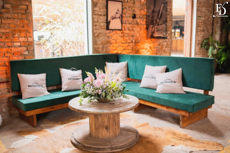 A formatura da residência médica da Claudiane de Paiva foi celebrada em grande estilo no Rancho Tabacaray, com decoração que uniu cultura gaúcha e raízes indígenas e organização de Life Eventos Especiais