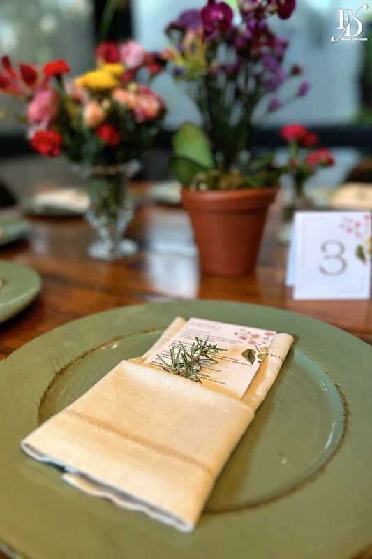 casamento diurno almoço no le bistrot gourmet em porto alegre e recepção na estância das oliveiras em viamão por life eventos especiais decoração colorida vibrante sofisticada