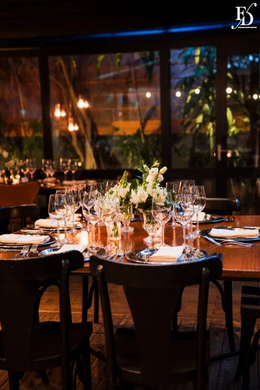 casamento no gazebo do le bistrot gourmet em porto alegre decoração clássica e elegante em verde e branco