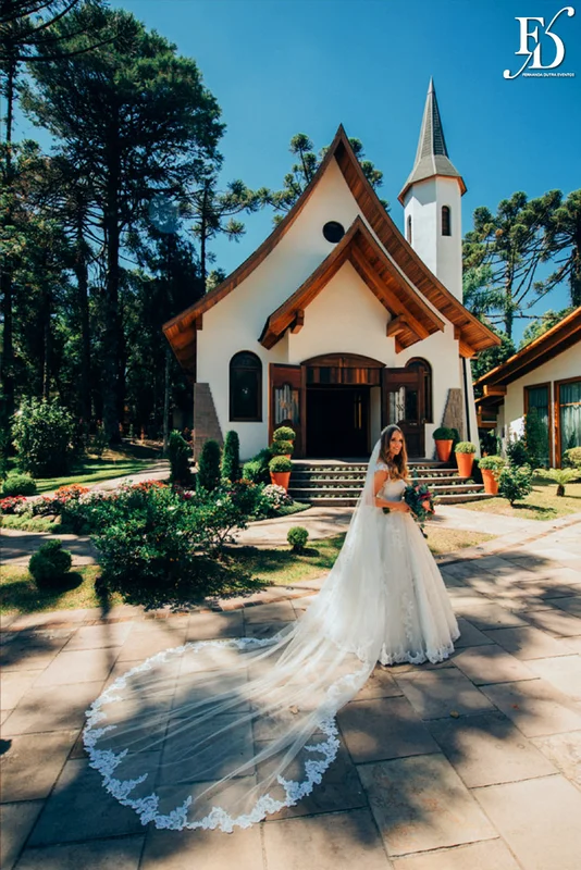 casamento para 80 pessoas mini-weeding destination wedding em gramado com organização e cerimonial de fernanda dutra da life eventos especiais com cerimonia na Igreja São Pedro de Gramado Serra Gaúcha e recepção no Hotel Ritta Hoppner