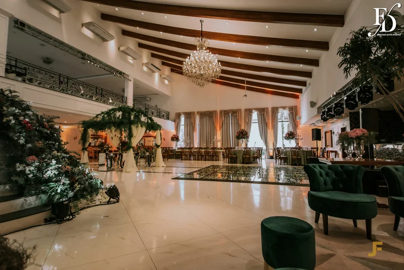 casamento para 80 pessoas mini-weeding destination wedding em gramado com organização e cerimonial de fernanda dutra da life eventos especiais com cerimonia na Igreja São Pedro de Gramado Serra Gaúcha e recepção no Hotel Ritta Hoppner