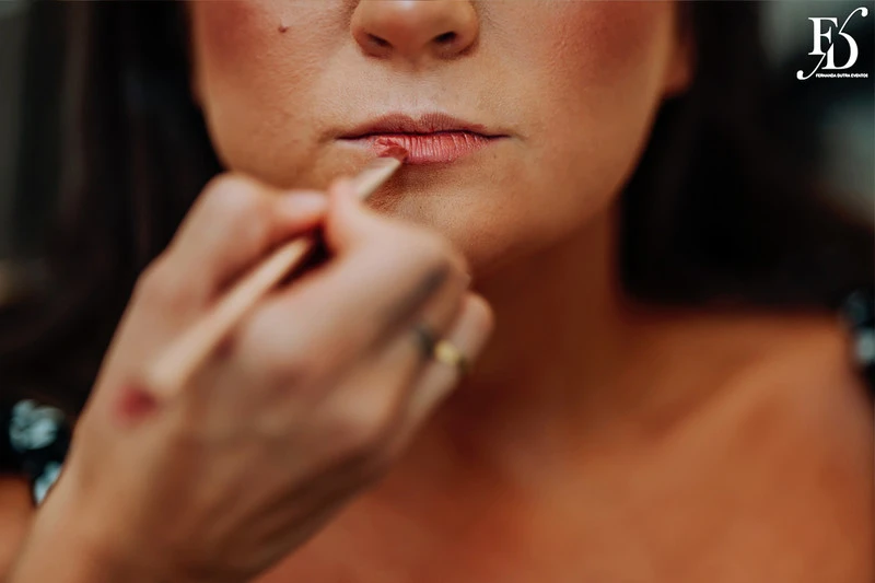 casamento judaico realizado no sítio da figueira em porto alegre com decoração exuberante botânica tropical festa linda com passarela de espelho cerimônia de casamento ao ar livre por life eventos especiais cerimonialista em porto alegre organização de casamentos