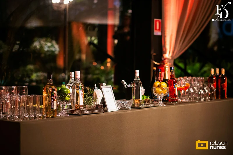 casamento com cerimônia e recepção no party room em porto alegre com projeto de decoração elegante e sofisticado em verde e branco estilo greenery por life eventos especiais cerimonial conduzido por fernanda dutra cerimonialista