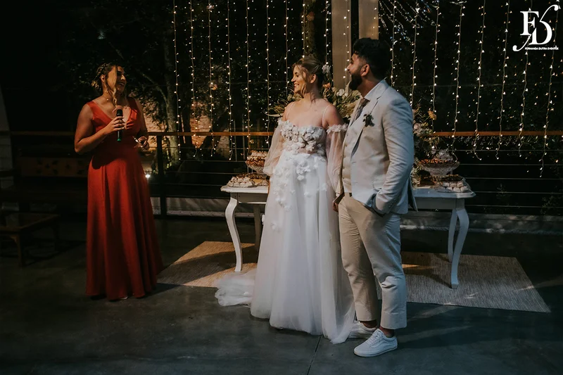 casamento divertido e animado na casa na chácara, em porto alegre; um casal jovem, despojado, que queria celebrar esse momento com um rodízio de pizza - casamento com pizza - decoração estilo boho wedding em tons terrosos cerimonial de life eventos especiais