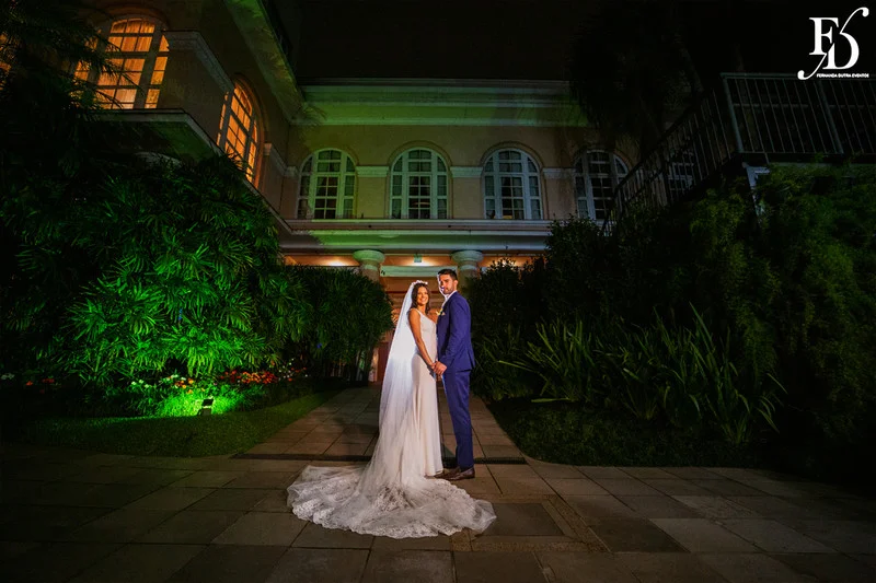 celebração de casamento civil realizada no salão imperatriz da associação leopoldina juvenil em porto alegre estilo botânico greenery luxuoso e sofisticado por life eventos especiais