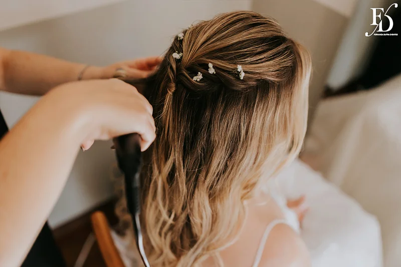 casamento divertido e animado na casa na chácara, em porto alegre; um casal jovem, despojado, que queria celebrar esse momento com um rodízio de pizza - casamento com pizza - decoração estilo boho wedding em tons terrosos cerimonial de life eventos especiais