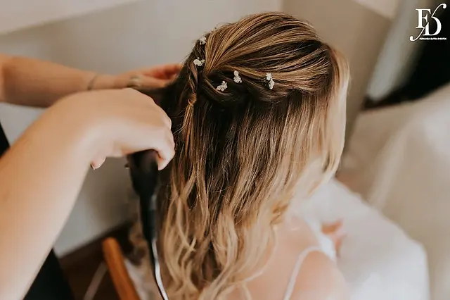 casamento divertido e animado na casa na chácara, em porto alegre; um casal jovem, despojado, que queria celebrar esse momento com um rodízio de pizza - casamento com pizza - decoração estilo boho wedding em tons terrosos cerimonial de life eventos especiais