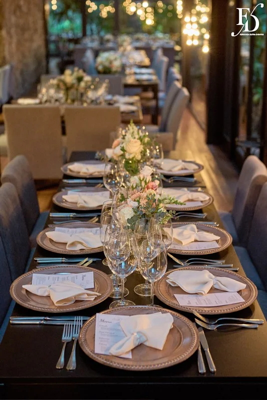 casamento mini-wedding realizado no Le Bistrot Gourmet em Porto Alegre com projeto de decoração delicado, romântico e elegante em tons pastéis