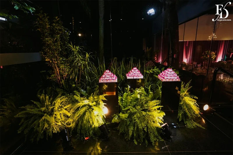 festa de aniversario de 15 anos realizada no party room em porto alegre com organização projeto de decoração e cerimonial de life eventos especiais cerimonialista em porto alegre