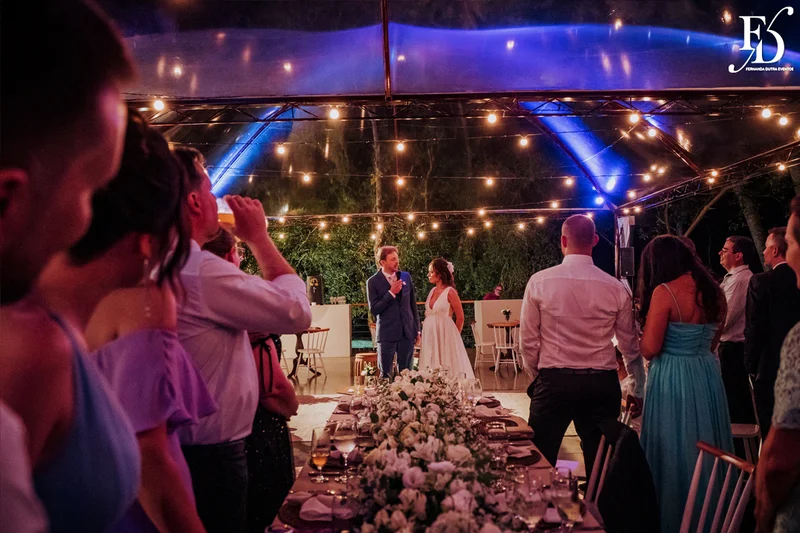 casamento realizado na casa na chácara em porto alegre mini-wedding intimista para 40 convidados com decoração clássica e elegante em branco e verde por life eventos especiais cerimonialistas em porto alegre
