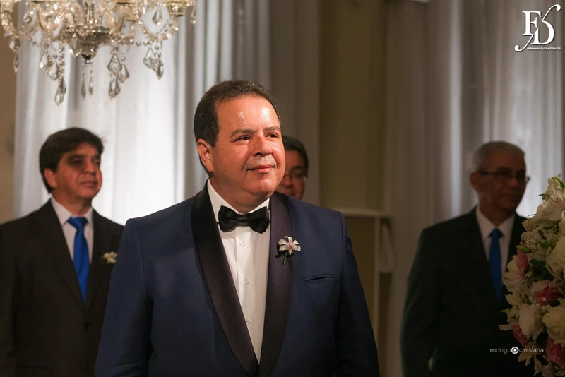 casamento com decoração luxuosa na associação leopoldina juvenil em porto alegre cerimônia no salão imperatriz e recepção no salão leopoldina com decoração clássica elegante sofisticada casamento luxo por life eventos especiais