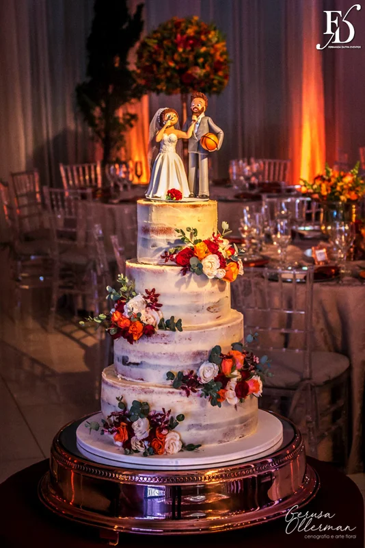 casamento com cerimônia na igreja nossa senhora da conceição igreja matriz de são leopoldo e festa no espaço tao em novo hamburgo com decoração outonal em tons terrosos marsala laranja e amarelo num projeto luxuoso sofisticado e elegante por fernanda dutra cerimonialista em porto alegre por life eventos especiais