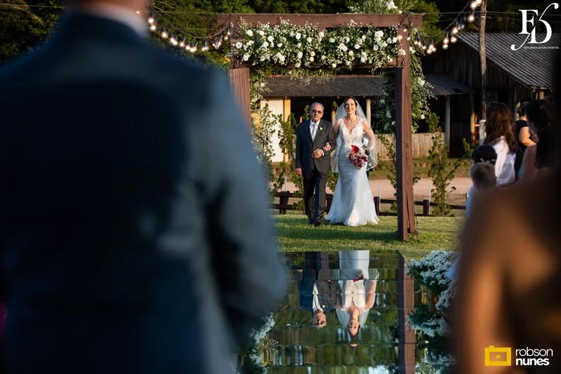 casamento destination wedding no Espaço Paraíso em Porto Alegre Alvorada Viamão noivo americano e noiva brasileira equipe bilingue de cerimonial evento com decoração romântida elegante e sofisticada em tons de rosa