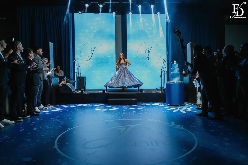 festa de 15 anos porto alegre na casa vetro com tema de aurora boreal