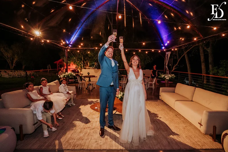 casamento realizado na casa na chácara em porto alegre mini-wedding intimista para 40 convidados com decoração clássica e elegante em branco e verde por life eventos especiais cerimonialistas em porto alegre