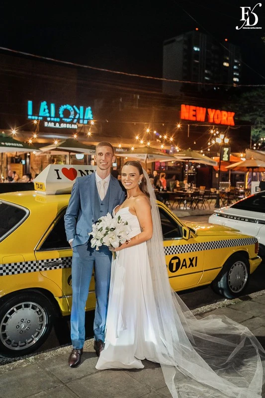 casamento no dry moments & drinks em porto alegre decoração moderna clean e sofisticada com copo de leite