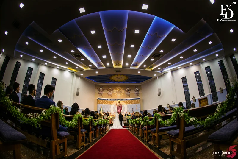 casamento com cerimônia na casa vetro em porto alegre e cerimônia na igreja cristo bom pastor com decoração clean clássica sofisticada e contemporânea em branco verde prataria e cristais por life eventos esepciais cerimonialista wedding planner em porto alegre