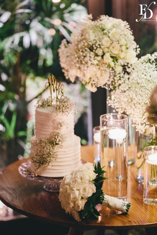 casamento com estética "old money" realizado no le bistrot gourmet em porto alegre por life eventos especiais mini-wedding casamento porto alegre