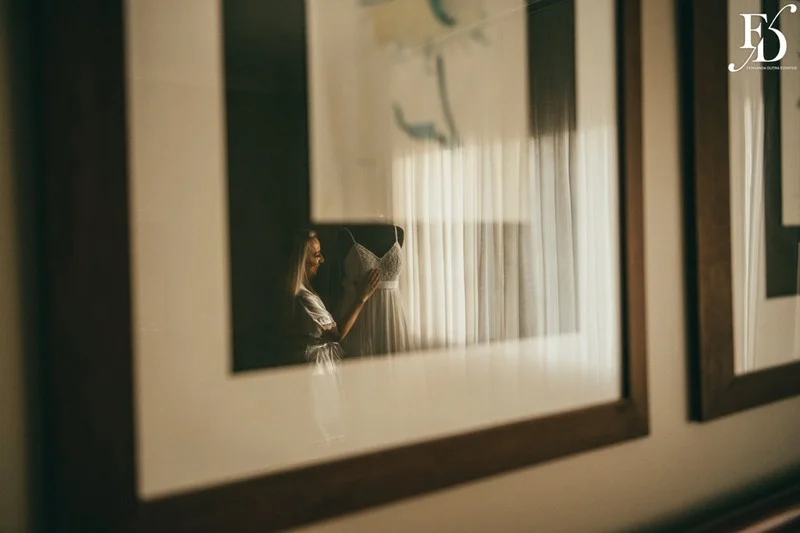 casamento realizado na igreja santa cecília em porto alegre e recepção no le bistrot gourmet com decoração colorida vibrante tropical por life eventos especiais cerimonialista de casamento em porto alegre