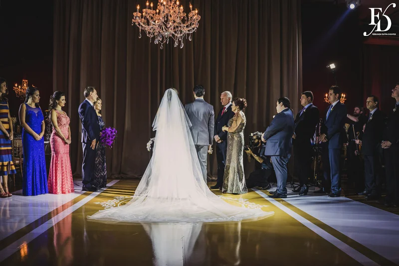 casamento com cerimônia no salão da casa vetro em porto alegre com decoração sofisticada luxuosa requintada com inspiração francesa por life eventos especiais cerimonialista em porto alegre especializada em casamento