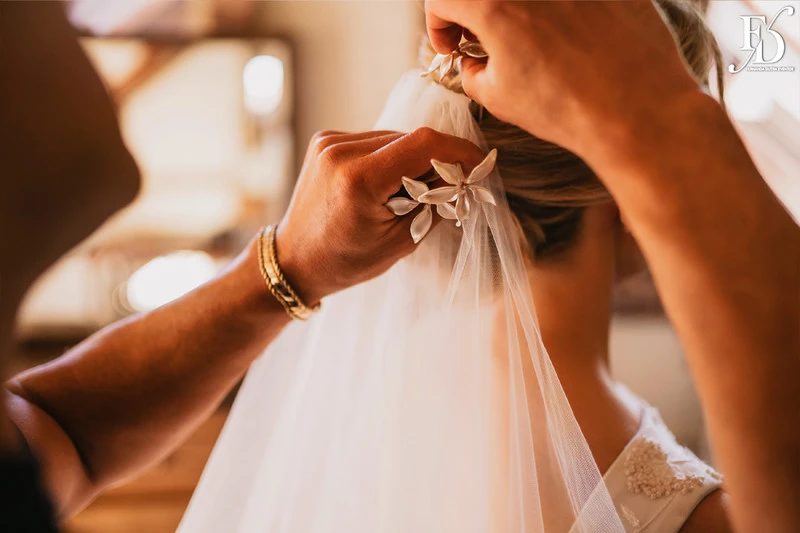 casamento diurno estilo europeu realizado no alto da capela em porto alegre no formato destination wedding com organizacao de life eventos especiais casamento de luxo em porto alegre com decoração luxuosa e clássica