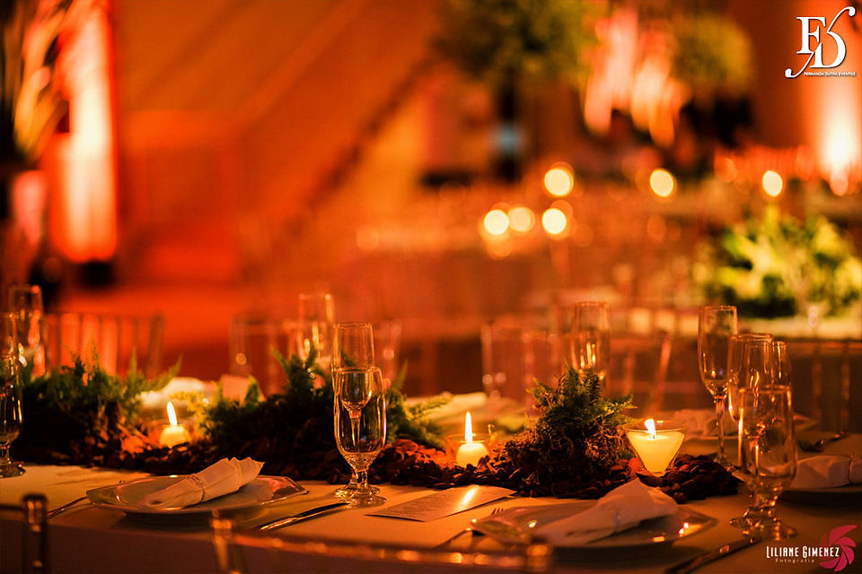 casamento estilo destination wedding realizado em teutônia no interior do rs com cerimônia na igreja luterana languiru e recepção na associação da água com decoração clássica elegante e tradicional por life eventos especiais cerimonial de casamento em porto alegre organização completa e assessoria