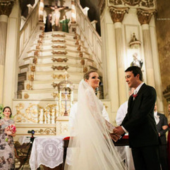 casamento de paulo jubilut e rafaela grippa organizado no formato destination wedding em porto alegre com cerimônia na igreja nossa senhora das dores festa e recepção no salão por-do-sol da aabb porto alegre com decoração clássica por life eventos especiais cerimonialista porto alegre