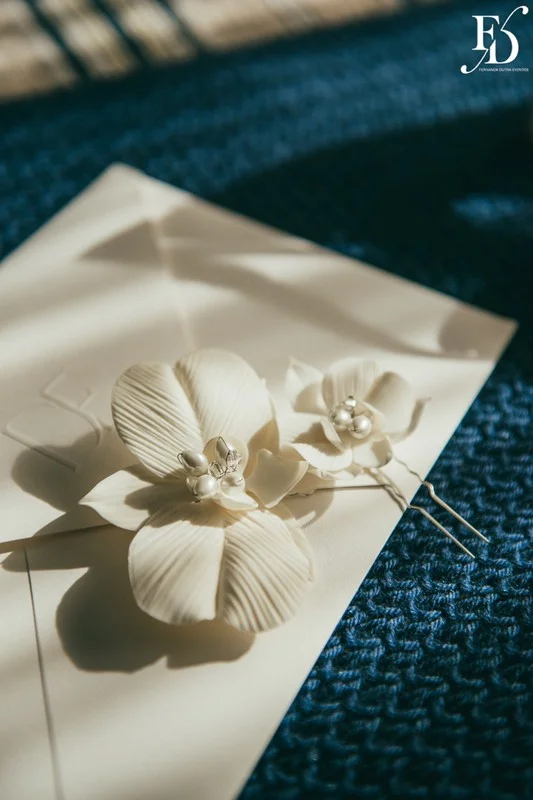 casamento realizado na igreja santa cecília em porto alegre e recepção no le bistrot gourmet com decoração colorida vibrante tropical por life eventos especiais cerimonialista de casamento em porto alegre