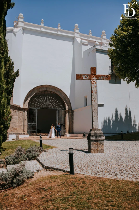 casamento realizado no convento do espinheiro em evora, portugal, organizado por life eventos especiais destination wedding portugal elopement wedding casamento religioso em portugal casamento de brasileiros em portugal
